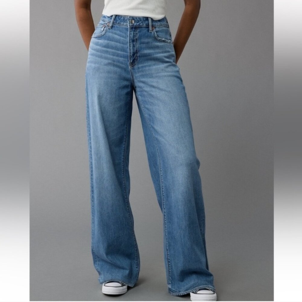 American Eagle Outfitters Blue Flare & Wide Leg Jeans